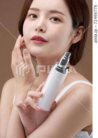 女性 女 女の子 72466776