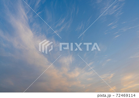 グラデーションの空・空のみ 72469114