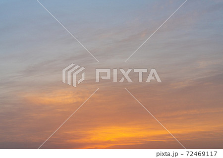 グラデーションの空・空のみ 72469117