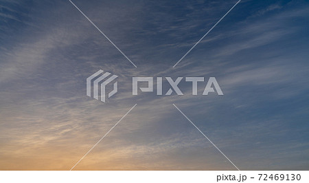 グラデーションの空・空のみ 72469130