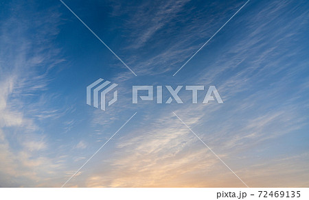 グラデーションの空・空のみ 72469135