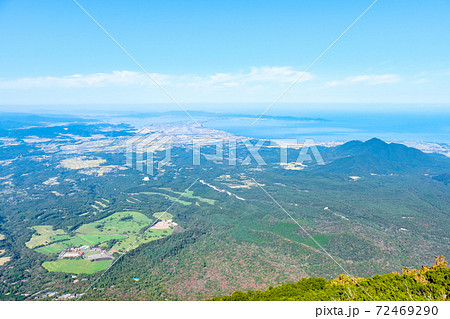 初秋の大山登山（山頂から米子・境港方面の眺め） 72469290