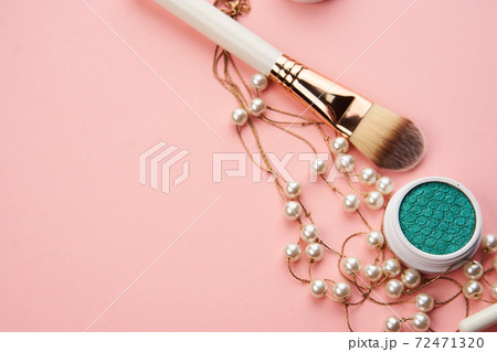 eyeshadow makeup brushes collection professional cosmetics accessories on pink background eyeshadow makeup brushes collection professional cosmetics accessories on pink background 72471320