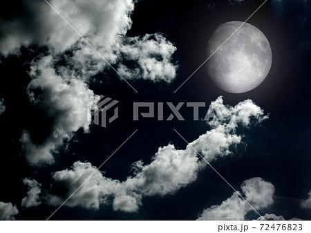 The moon in the night skyのイラスト素材 [72476823] - PIXTA
