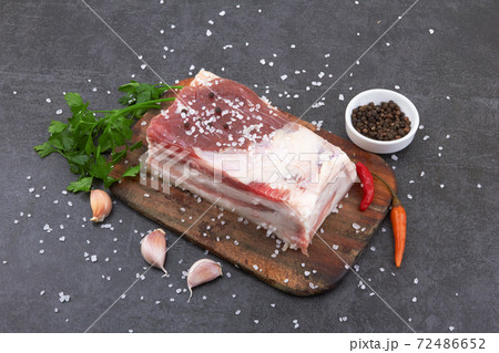 Raw pork belly with streaks Raw pork belly with streaks 72486652
