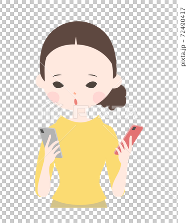一名年輕女子雙手捧著智能手機，比較上半身[沒有主線] 72490417