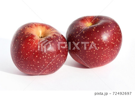りんご（千雪） 72492697
