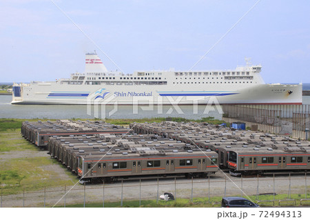 インドネシアへ旅立つ武蔵野線205系電車（2019年7月） 72494313