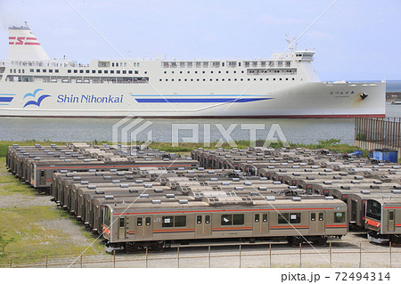 インドネシアへ旅立つ武蔵野線205系電車（2019年7月） 72494314
