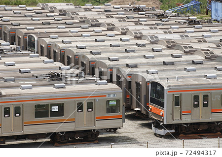 インドネシアへ旅立つ武蔵野線205系電車（2019年7月） 72494317