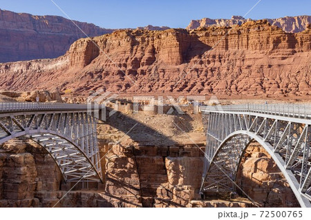 Sunny view of the Navajo Bridge 72500765