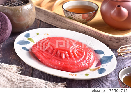 Red tortoise cake(Ang Ku Kueh) 72504715