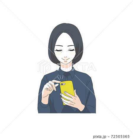 スマホを操作する女性 72505365