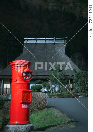茅葺き屋根のまちの場面 茅葺き屋根のまちの場面 72515041