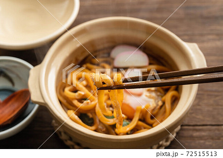 名古屋名物　味噌煮込みうどん 72515513