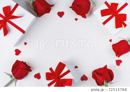 Red roses hearts gifts card | materials | digitalstage