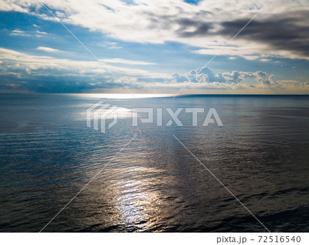 seascape. calm sea and clouds in the sky. calmness and meditation. 72516540