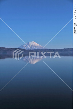 洞爺湖と羊蹄山 72517589