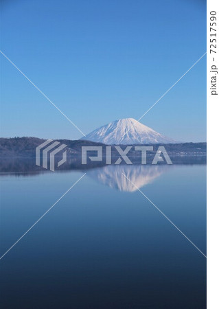 洞爺湖と羊蹄山 72517590