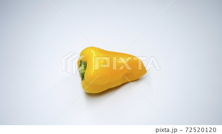 カラフルなパプリカのイメージ画像 カラフルなパプリカのイメージ画像 72520120