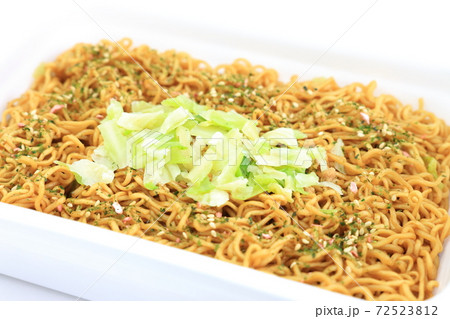 おいしいカップやきそば おいしいカップやきそば 72523812