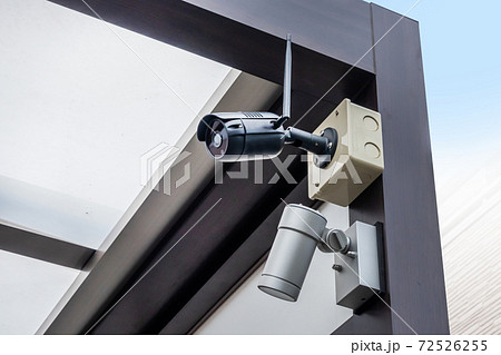 監視カメラsecurity camera which I installed in the wall 監視カメラsecurity camera which I installed in the wall 72526255