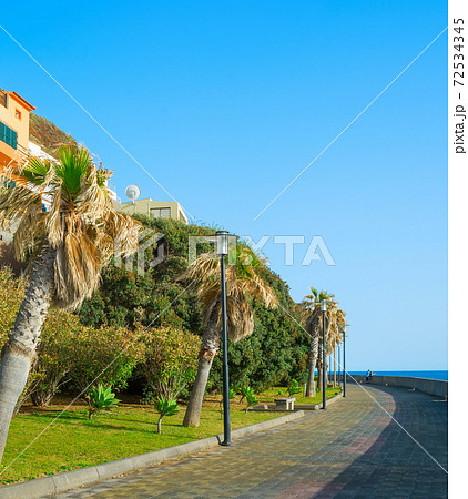 Couple empty promanade Madeira island 72534345