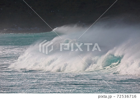 Stormy Waves Breaking Stormy Waves Breaking 72536716