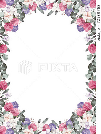 ナチュラルなイメージの花のフレーム 落ち着いたカラーの水彩イラストのイラスト素材