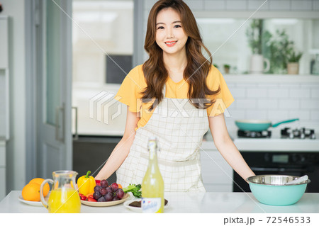 女性 女 女の子 72546533
