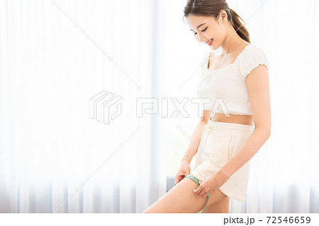 カーテン 倍 ポートレート 72546659