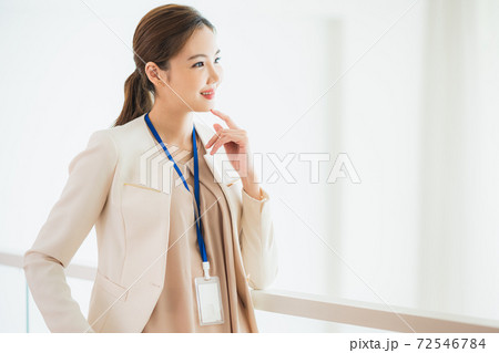 女性 女 女の子 72546784