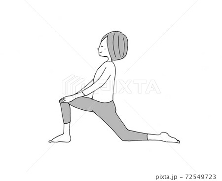 ヨガ　腸腰筋を伸ばす三日月のポーズ 72549723