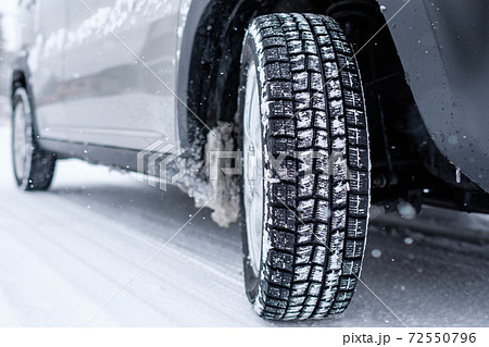 スタッドレスタイヤ 72550796
