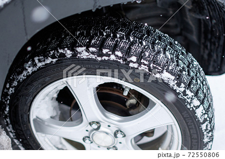 スタッドレスタイヤ 72550806