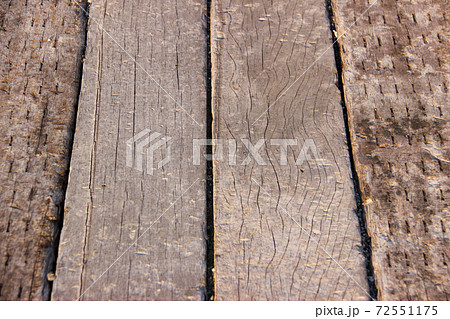 並べられた枕木 72551175