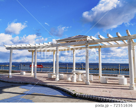 東京湾黒船発見の地神奈川県横須賀市野比海岸の冬 72551636