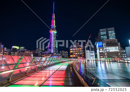 愛知県 名古屋都市夜景 テレビ塔とオアシス21の写真素材