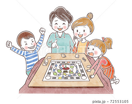 ボードゲームをする4人家族のイラスト素材