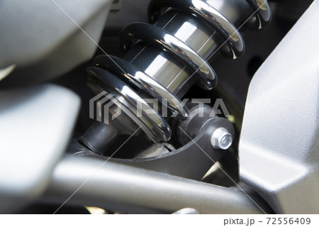 650㏄バイク　リアサスペンションのアップ 72556409