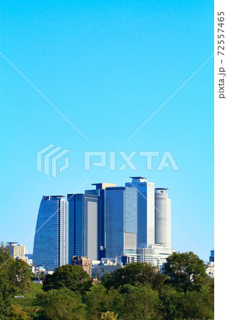 名古屋市、名古屋駅前超高層ビル群とその周辺の風景 72557465
