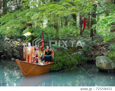 安曇野穂高神社　人形大飾り 72558452