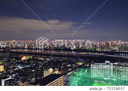 タワーホール船堀から見た荒川と東京都心の夜景 タワーホール船堀から見た荒川と東京都心の夜景 72559037