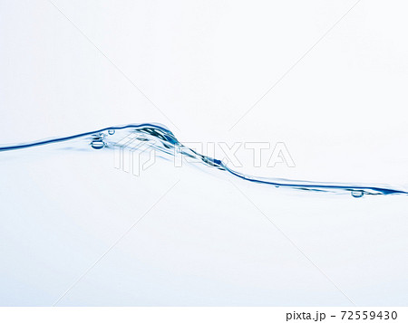 水　水面イメージ 72559430