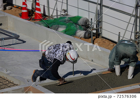 建設現場で働く技能実習生 建設現場で働く技能実習生 72576306