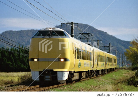 R西日本289系　特急こうのとり　「明智光秀ゆかりの地を辿る」ラッピング編成 72576737