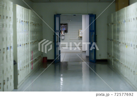 29 Jan 2006 the School hallway with lockers at indoor 29 Jan 2006 the School hallway with lockers at indoor 72577692