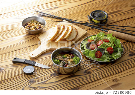 キャンプ キャンプ 72580986