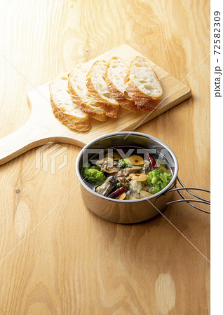 キャンプ料理 キャンプ料理 72582309