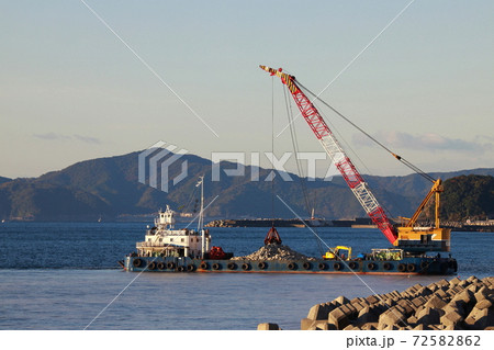 港湾工事 72582862